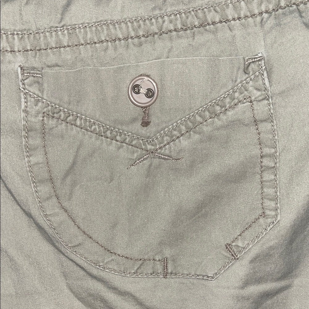 Unionbay Cotton Cargo Shorts Size 9 - Picture 9 of 10